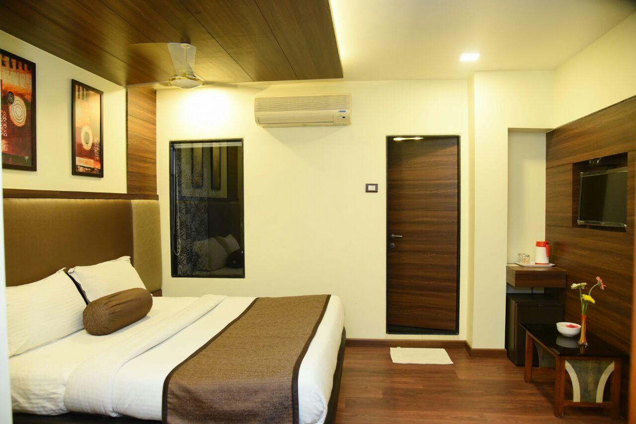 The Emerald Daman Exterior photo